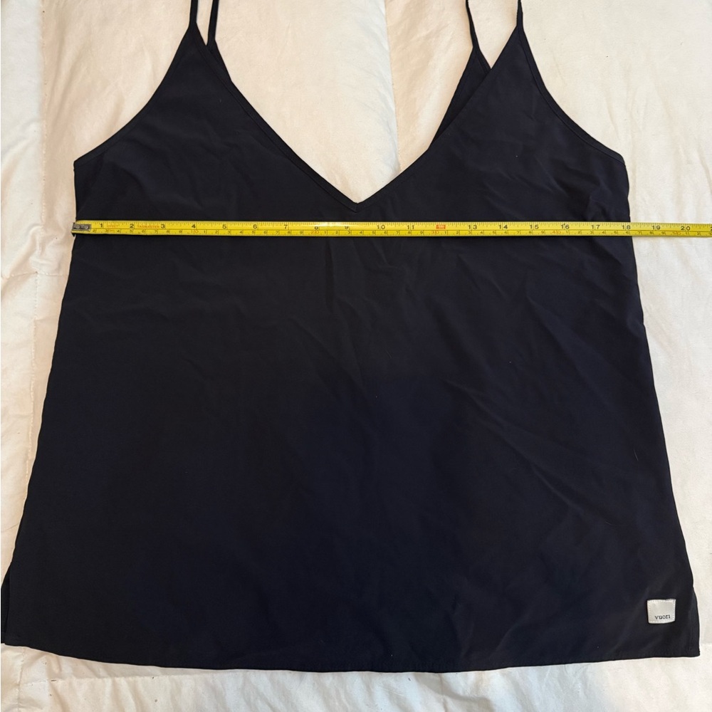 Vuori Women's Black V-Neck Relaxed Tank Top Size Medium